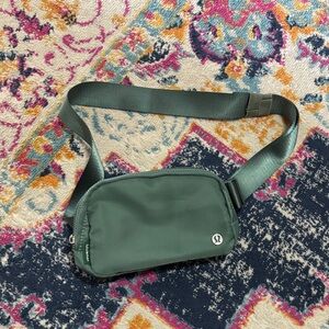 lululemon athletica Forest Green Belt Bag